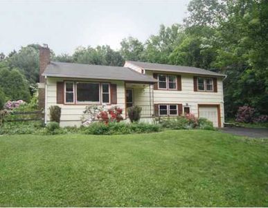 459 Hoyt St, Darien, CT, 06820