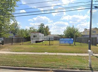 845 S Victory Dr, Houston, TX 77088