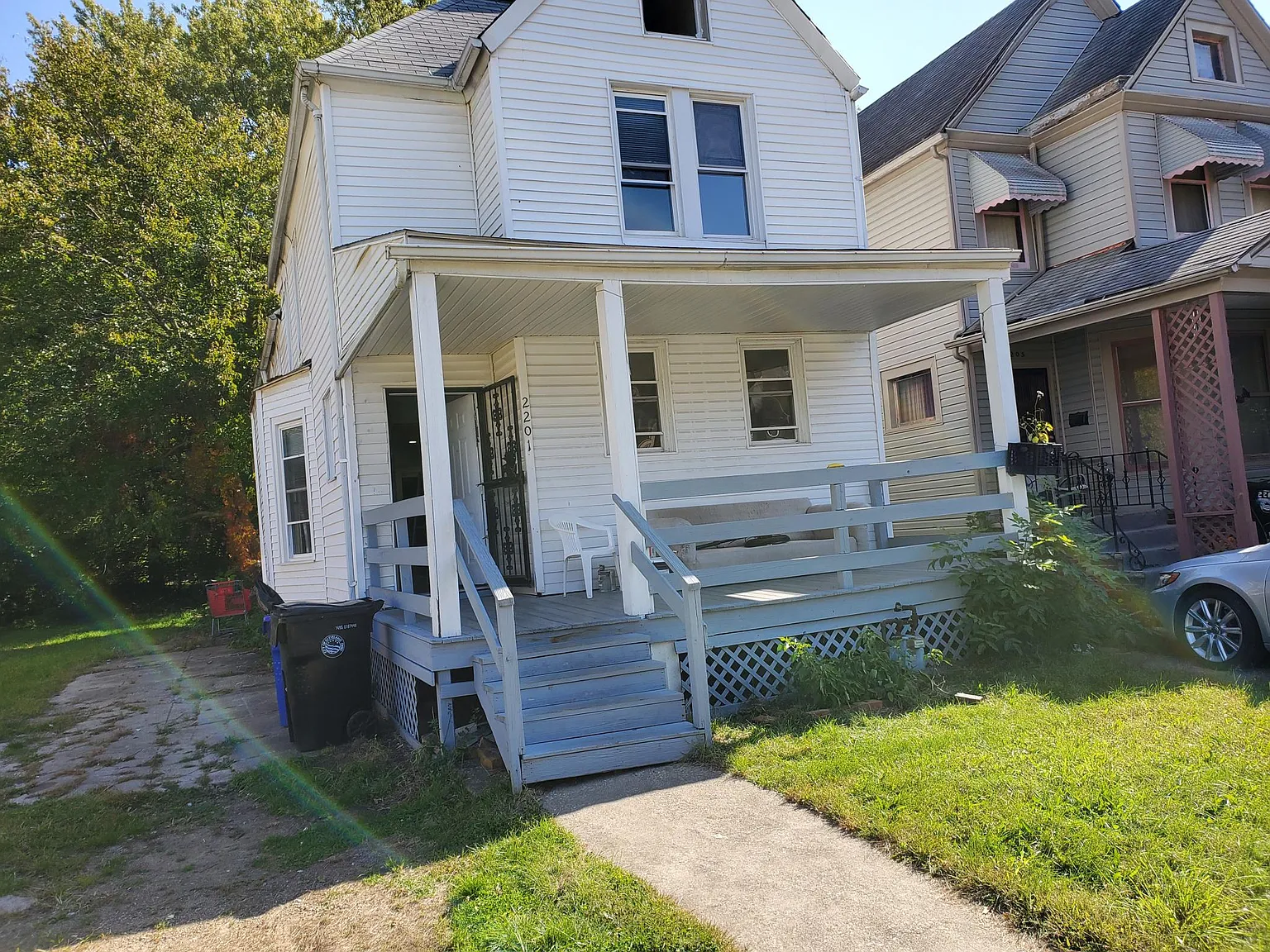 2201 E 97th St photo 1