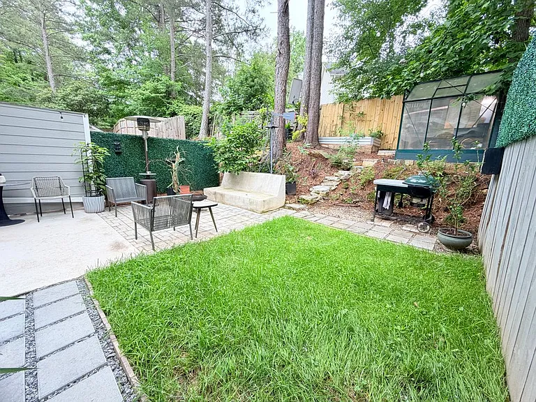 1145 Berkley Dr SE — Photo 22