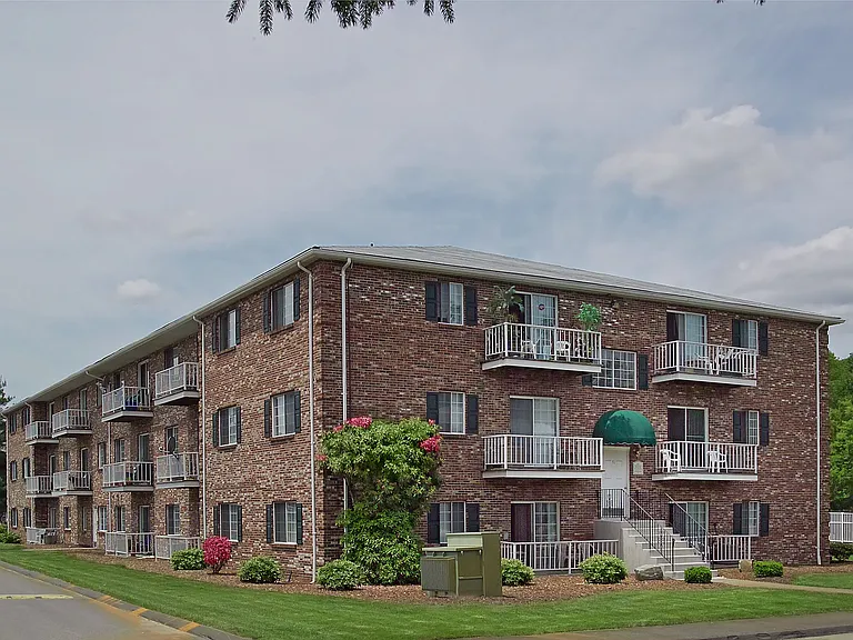 Woodview at Randolph — Photo 26