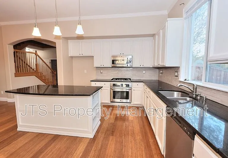 2040 San Esteban Cir — Photo 70