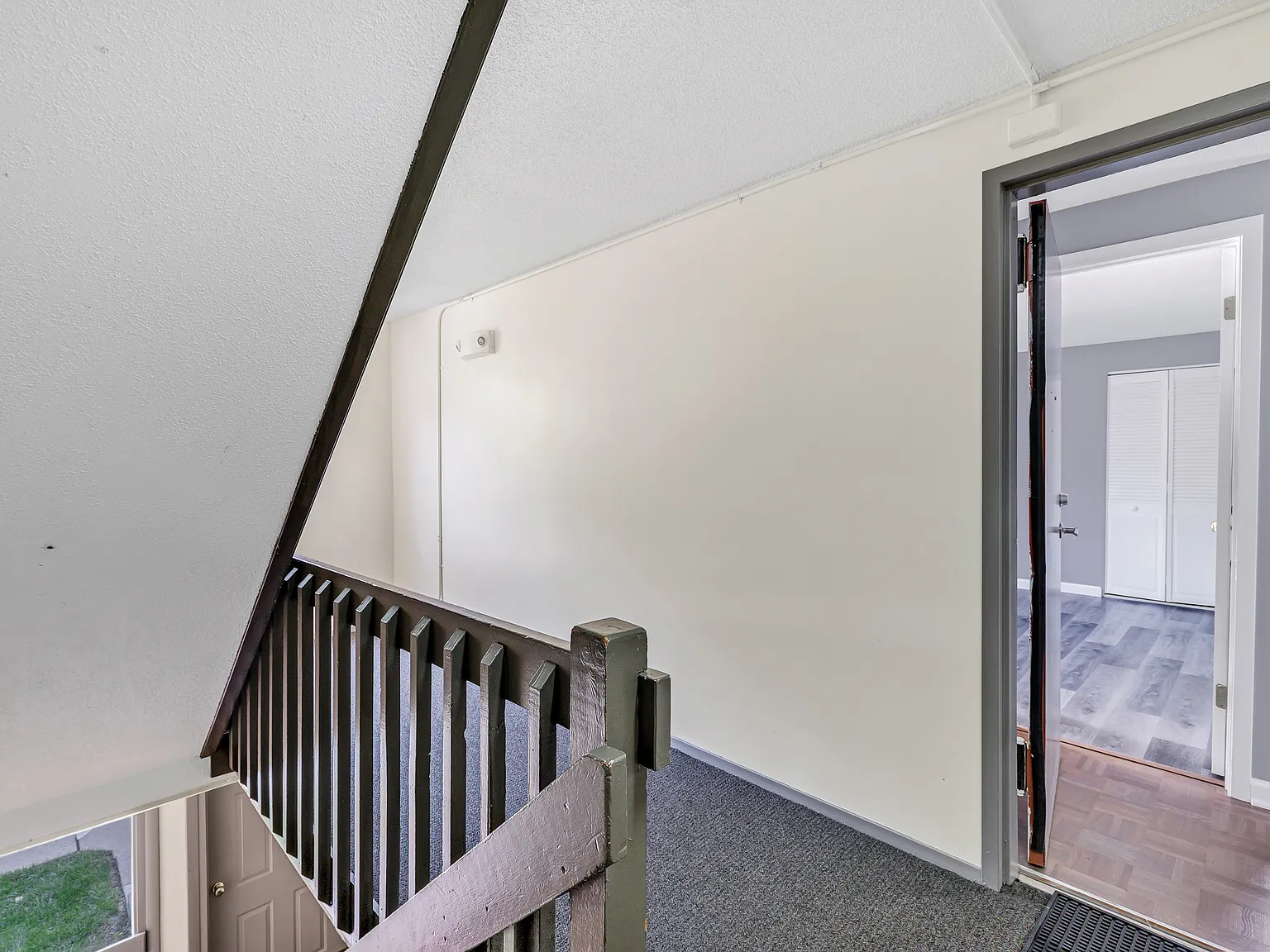 1 bed, 696 sqft, $1,900 — Photo 3