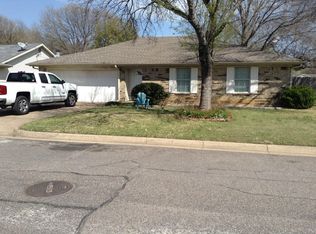 2615 N Capistrano Ct, Arlington, TX 76015
