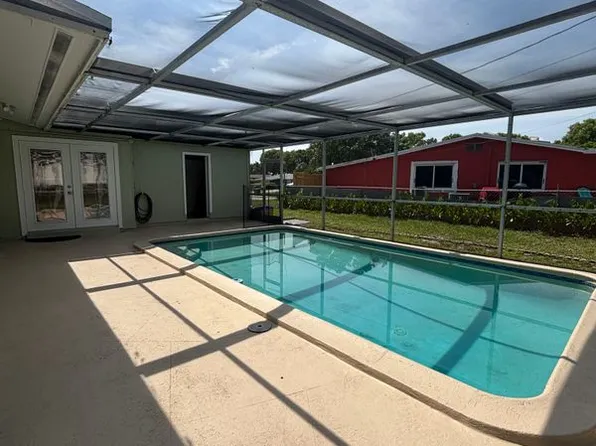 9100 Bamboo Dr, Palm Beach Gardens, FL 33410