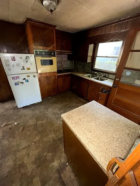 2 bed, 1364 sqft, $888 — Photo 2