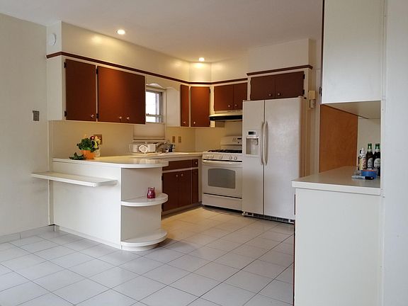2nd image of 376 Lafayette Ave #1FLOOR