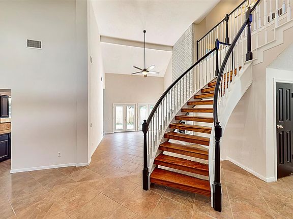 4th image of 11735 Pecan Creek Dr