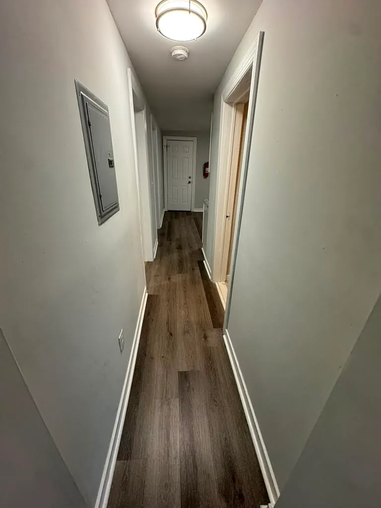 2 bed, $1,672 — Photo 3