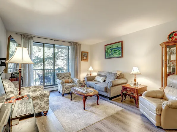 1740 Southmere Cres #205, Surrey, BC V4A 6E4