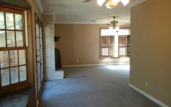 4th image of 4012 Reagan Dr