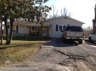 55 Dement St, Madisonville, KY 42431