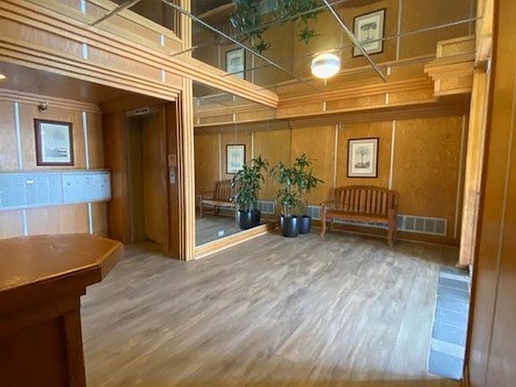 2nd image of 3833 Lamont St Unit 2D