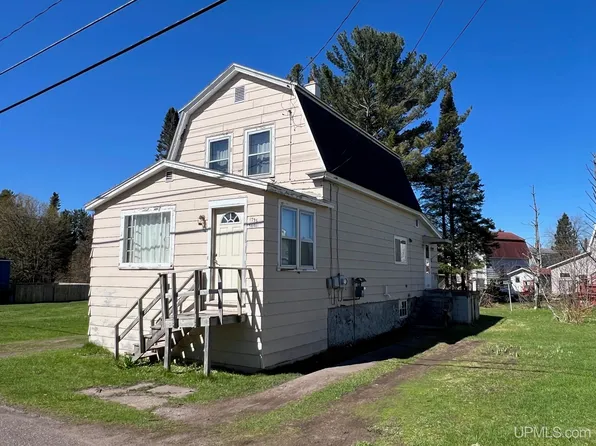56461 Boundary St, Calumet, MI 49913