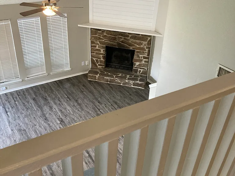 956 Creekside Dr #956 — Photo 8