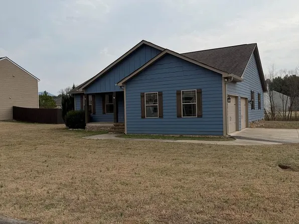 369 Village Creek Dr, Chatsworth, GA 30705