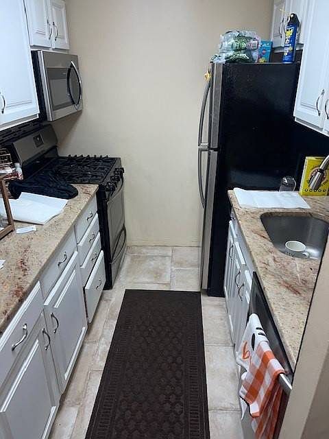 1st image of 85 Elmwood Park Dr