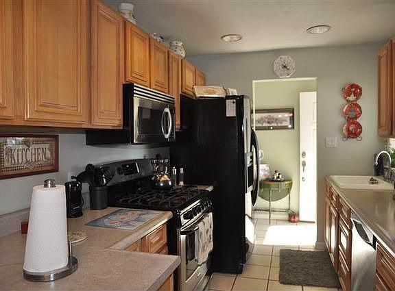 2nd image of 8483 Wade Ct