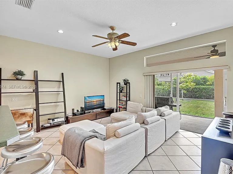 3711 Falcon Ridge Cir — Photo 13