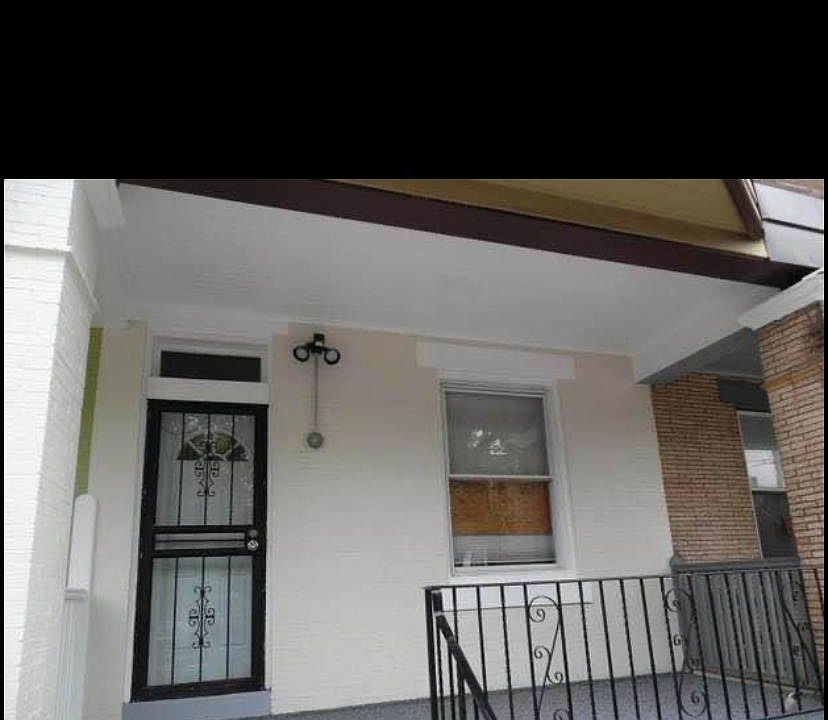 1st image of 109 W Hansberry St