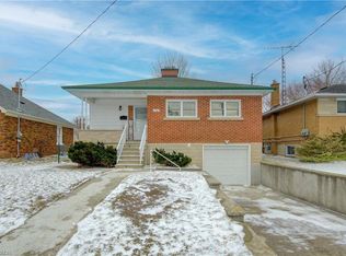 171 6th Ave, Kitchener, ON N2C 1R2
