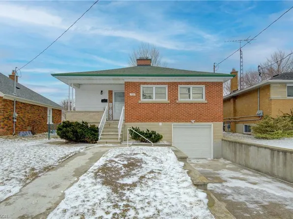 171 6th Ave, Kitchener, ON N2C 1R2