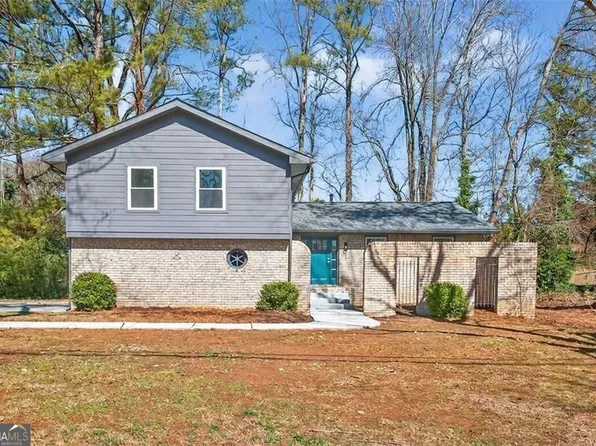 3940 Pinehurst Valley Dr, Decatur, GA 30034