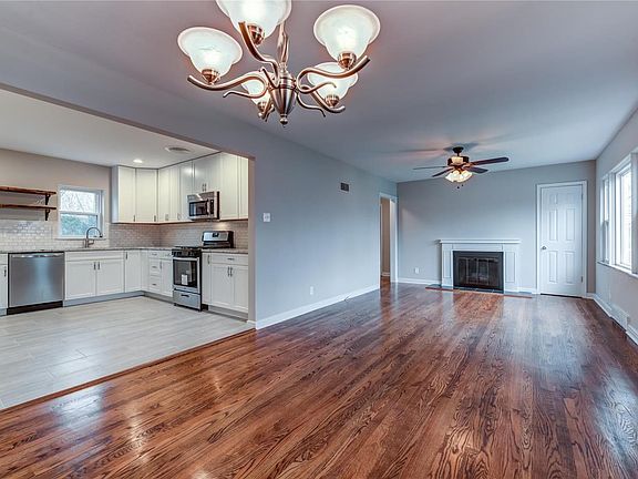 5th image of 7567 Ahern Ave
