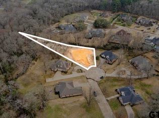 912 Holly Hill Ln, Mt Pleasant, TX 75455