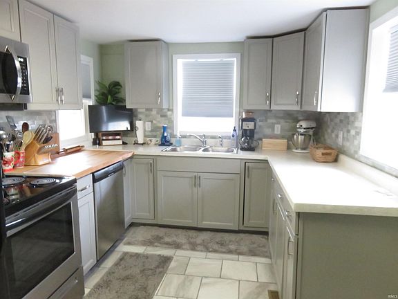 2nd image of 23 N Cherry St