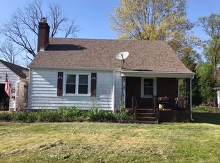 313 Park End Dr, Dayton, OH 45415