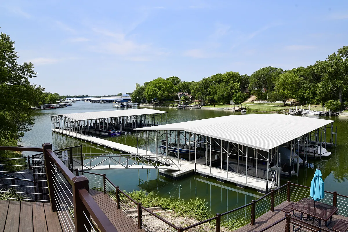 Building Photo - The Legends at Eagle Mountain Lake