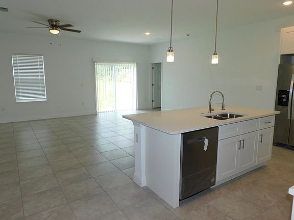 3rd image of 15359 SW 21st Ct