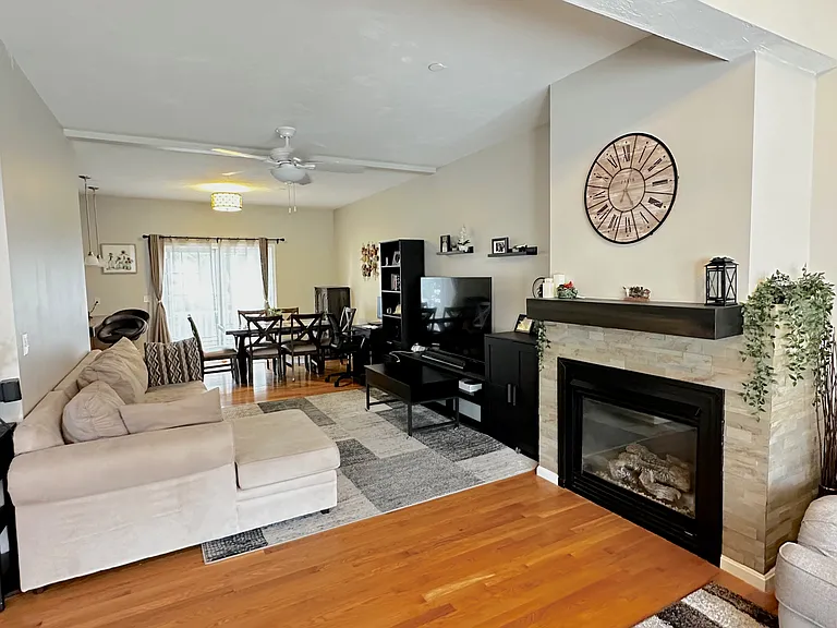 8 Charles Ridge Rd #C — Photo 6