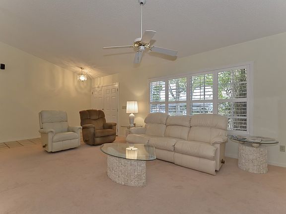 5th image of 15607 Lake Grace Dr