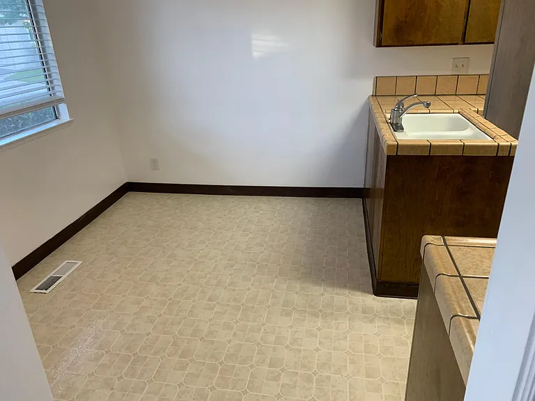 1277 E Fremont Ter — Photo 14