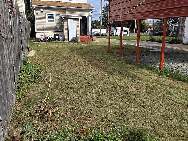 372 W Academy St — Photo 30