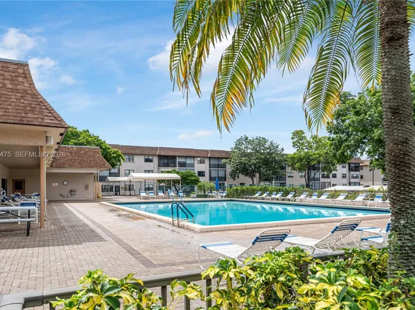 4960 E Sabal Palm Blvd APT 301, Tamarac, FL 33319