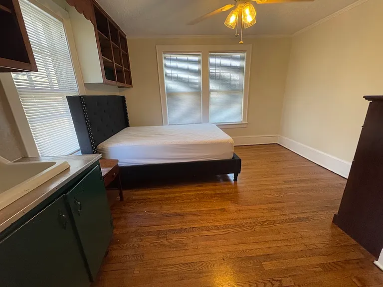 1209 Windsor Ave #5 — Photo 3