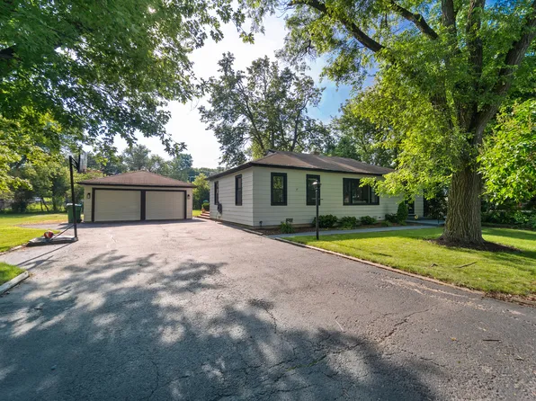 37791 N De Woody Rd, Beach Park, IL 60087