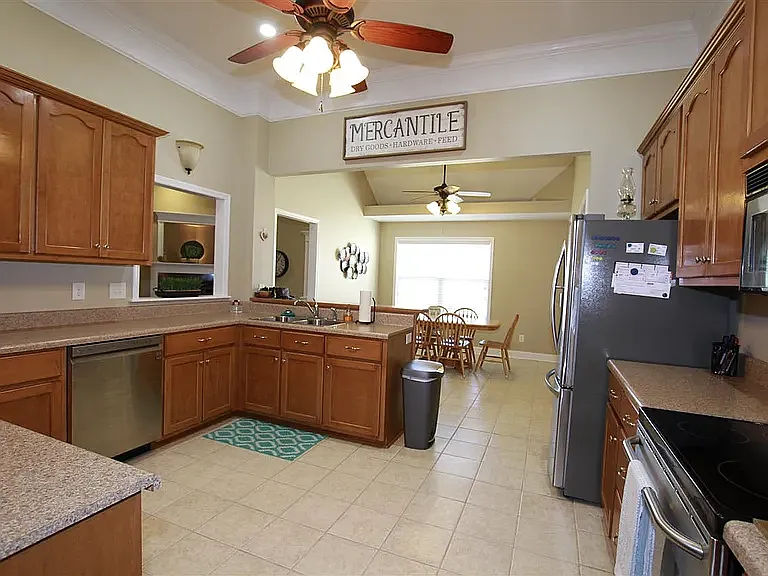 139 Addington Dr — Photo 5