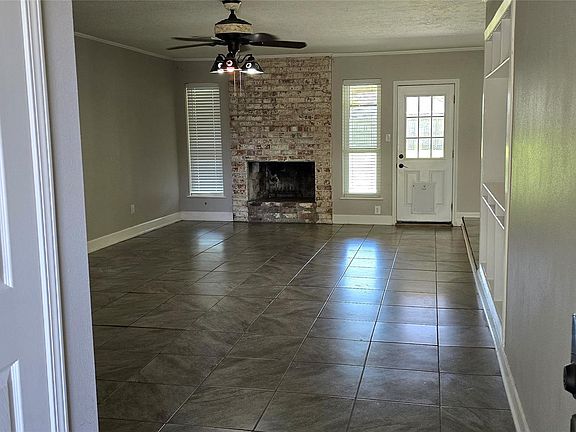 5th image of 11507 Marrs Dr