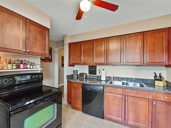 3rd image of 11820 Edgewater Dr APT T11