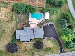 2602 Shumaker Rd, Manheim, PA 17545