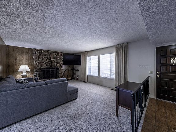3rd image of 1147 Glenwood Way