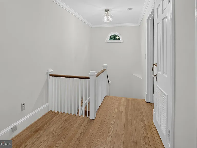 4705 Hunt Ave — Photo 16