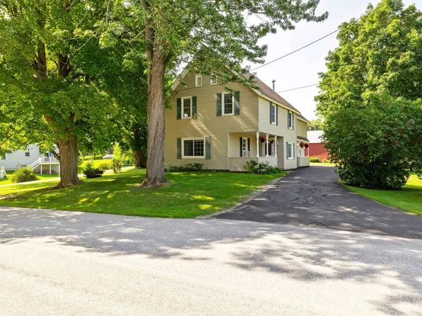 10 Fairfax Street, St. Albans Town, VT 05478