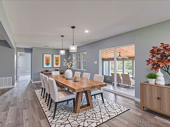 Staged (virtually) for visualization purposes. The house is not furnished.