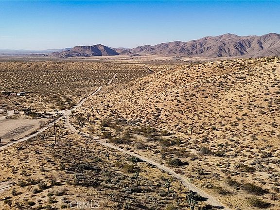 4th image of 750 Ocotillo Way
