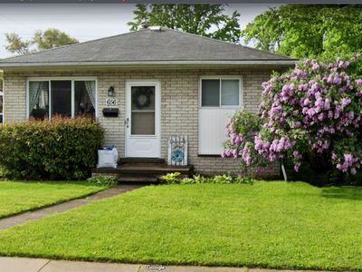 656 E Hudson Ave, Madison Heights, MI, 48071